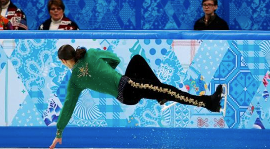 19-Yr-Old Figure Skater Performs Irish Riverdance Routine On Ice That Brings Entire Stadium To Their Feet
